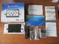 PS Vita Slim Glacier White mini1