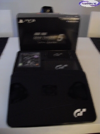 Gran Turismo 5 - Signature Edition mini1