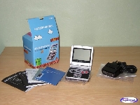 Game Boy Advance SP Classic NES Edition mini1